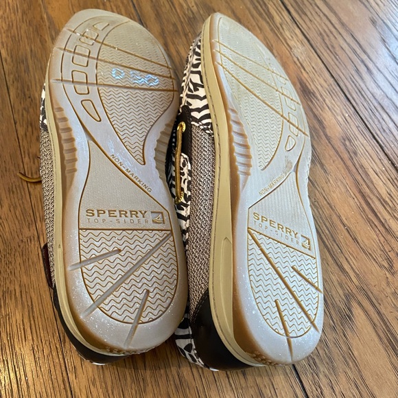 Ladies Sperry animal print leather shoes 8.5 - Picture 3 of 3
